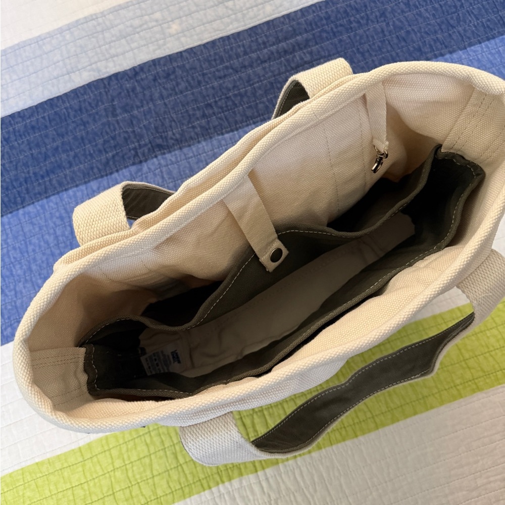 Lands' End Cream and Olive Tote Bag - Picture 6 of 7